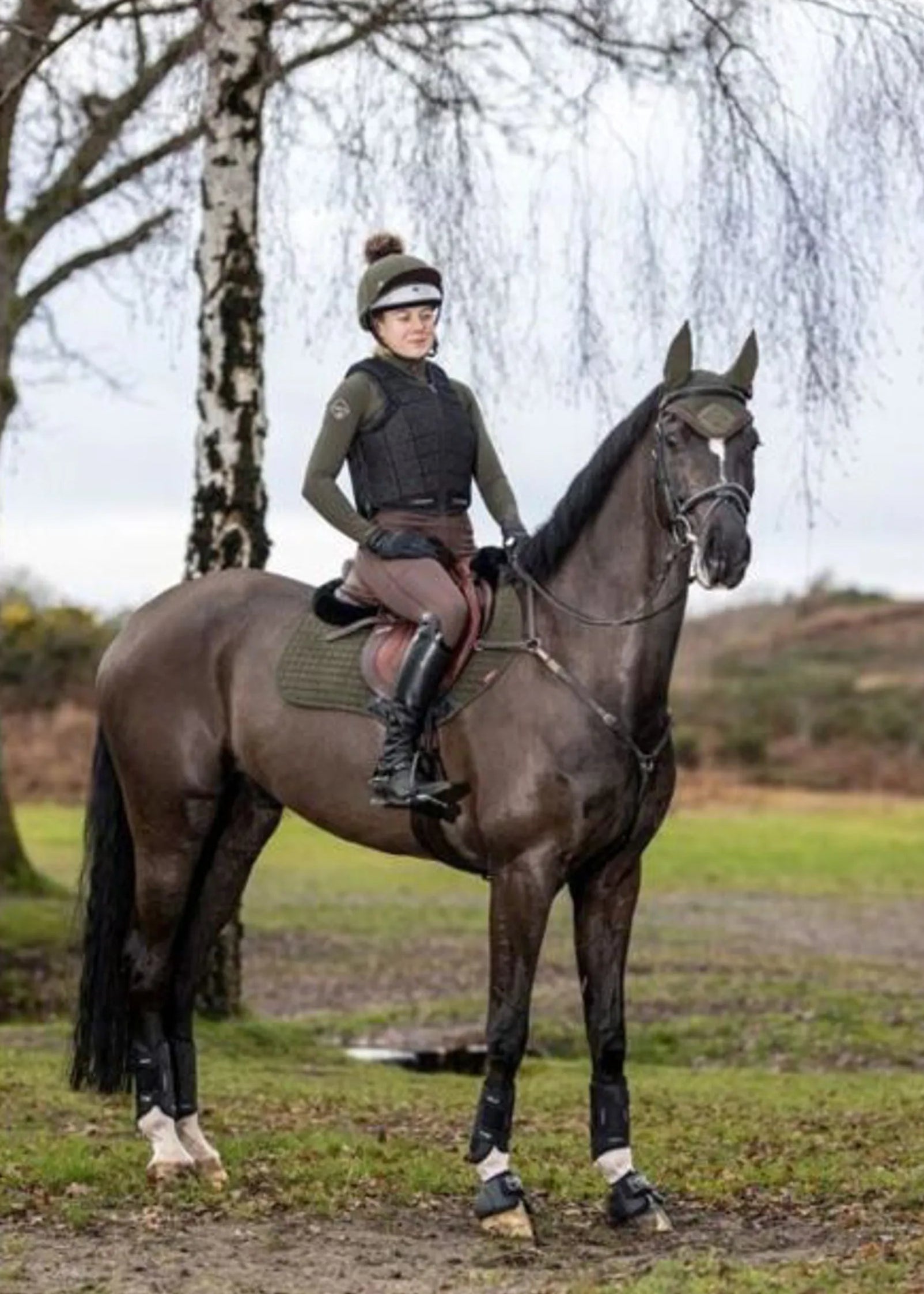 LeMieux Suede GP Square Oak S/M