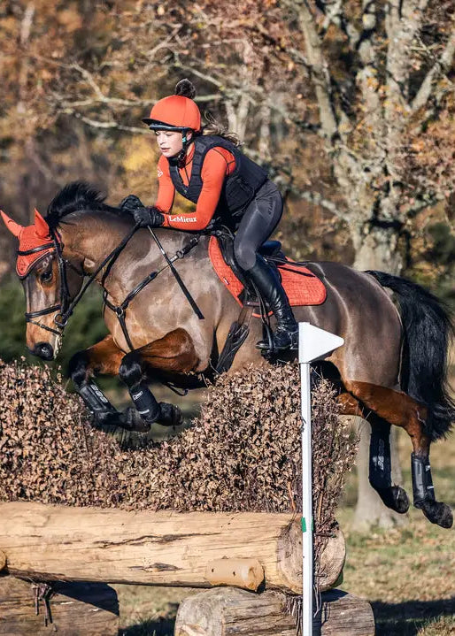 LeMieux Close Contact Suede Square Sienna S/M