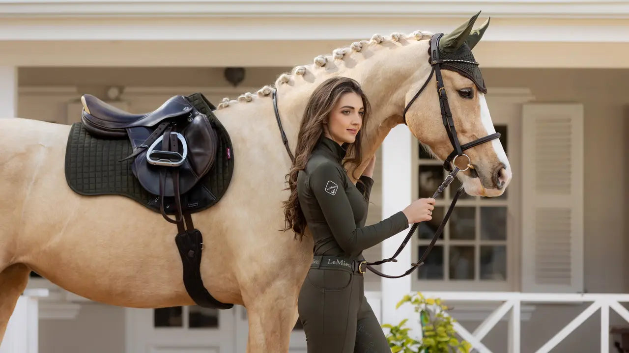 LeMieux Suede GP Square Oak S/M